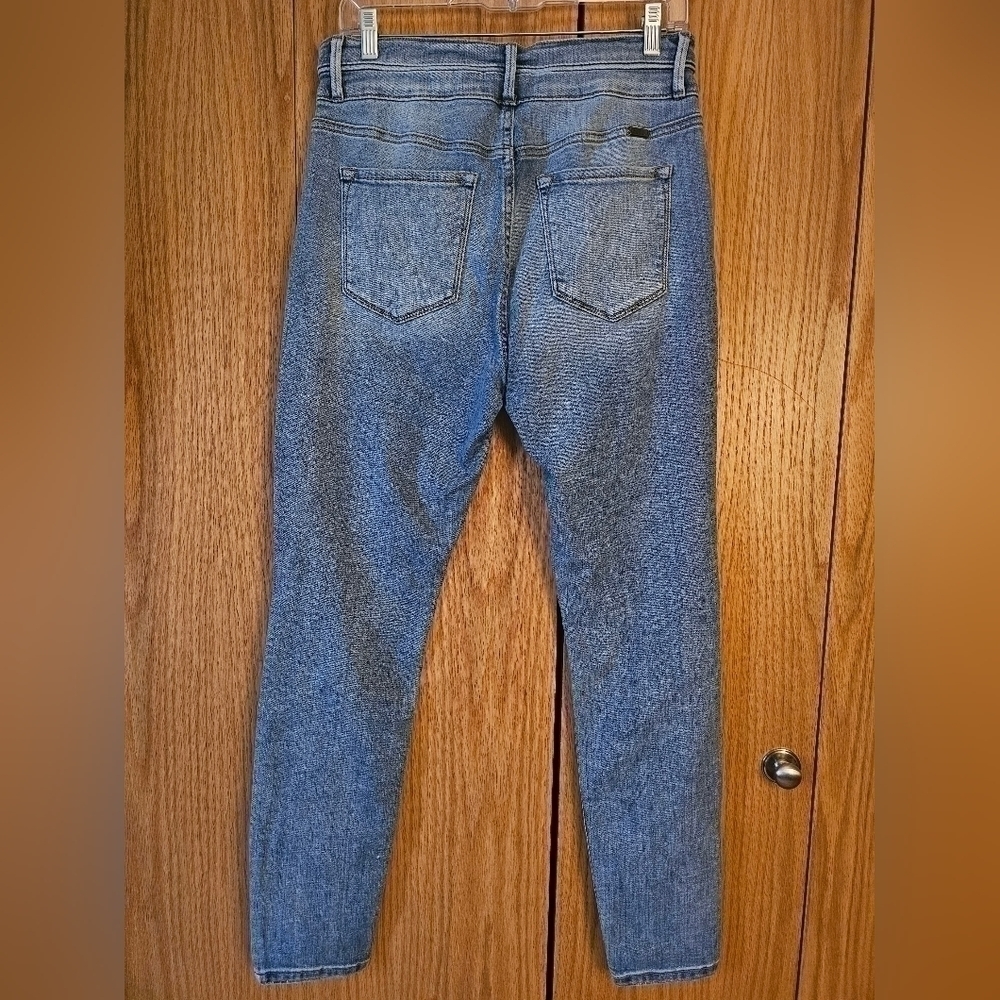 Kancan Light denim jeans with rips ,detailing, 2 buttons - Picture 3 of 6